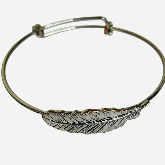 Mixed Bangle Bracelets Lot Good Condition Gold Tone Silver Tone - Picture 3 of 8